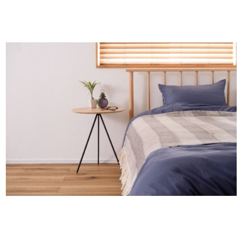 サイドテーブル